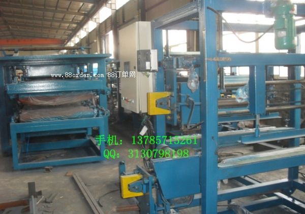 宇通廠家現(xiàn)貨供應(yīng)復(fù)合板生產(chǎn)線