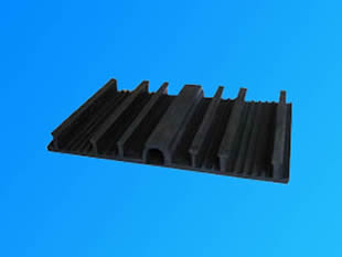 一片外貼式止水帶