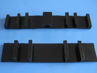 兩片外貼式止水帶