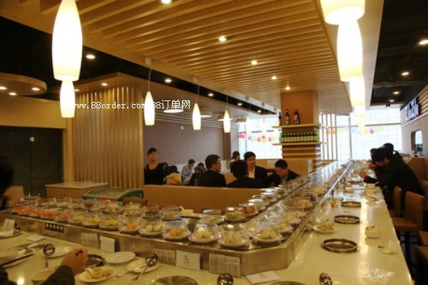 哈爾濱旋轉(zhuǎn)火鍋設(shè)備 回轉(zhuǎn)火鍋設(shè)備 轉(zhuǎn)轉(zhuǎn)火鍋設(shè)備