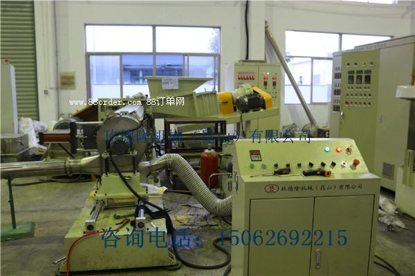 江蘇蘇州年前直售XLPE發(fā)泡母料造粒機(jī)|發(fā)泡母料造粒機(jī)